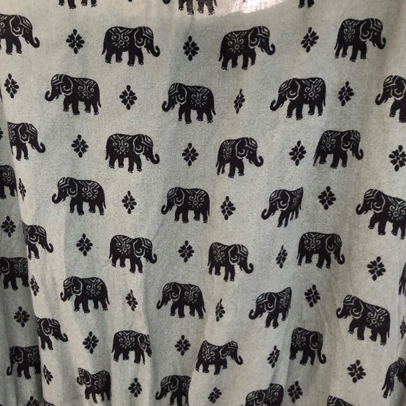 Jumper - Picture 2 of 2